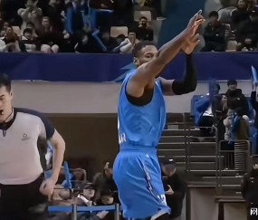 开云官网-恭喜威姆斯！正式升任教练一职，未来有望执教广东队？